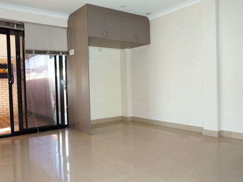 8 Bingham Drive, Success WA 6164