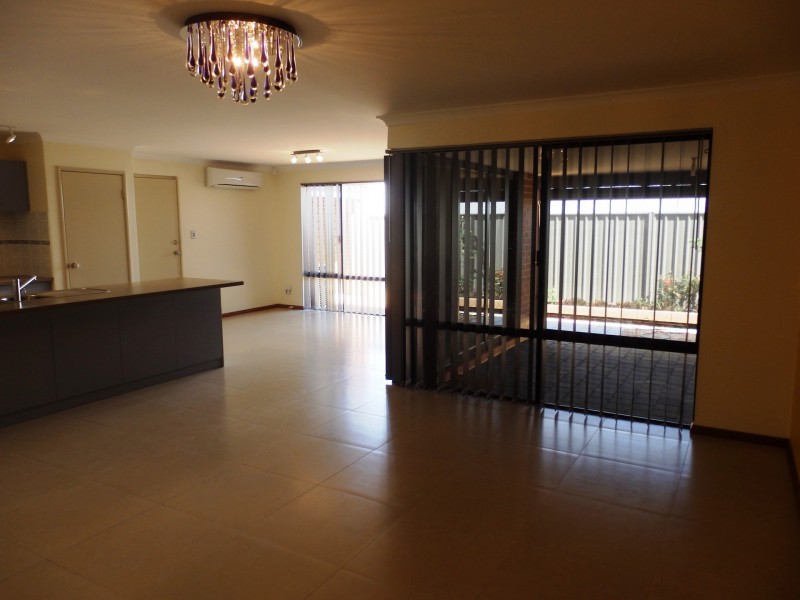 19 Westcliff Street, Wellard WA 6170