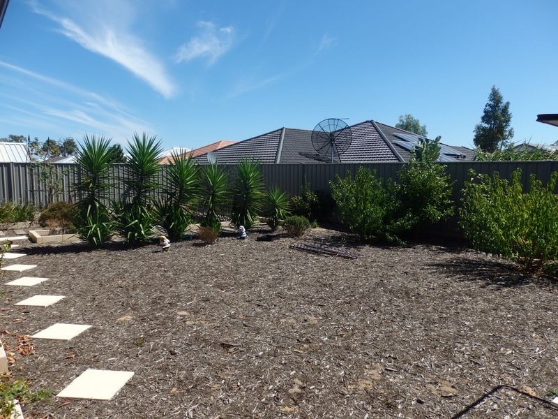 19 Westcliff Street, Wellard WA 6170