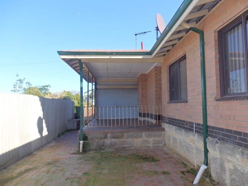 8 Nathaniel Way, Orelia WA 6167