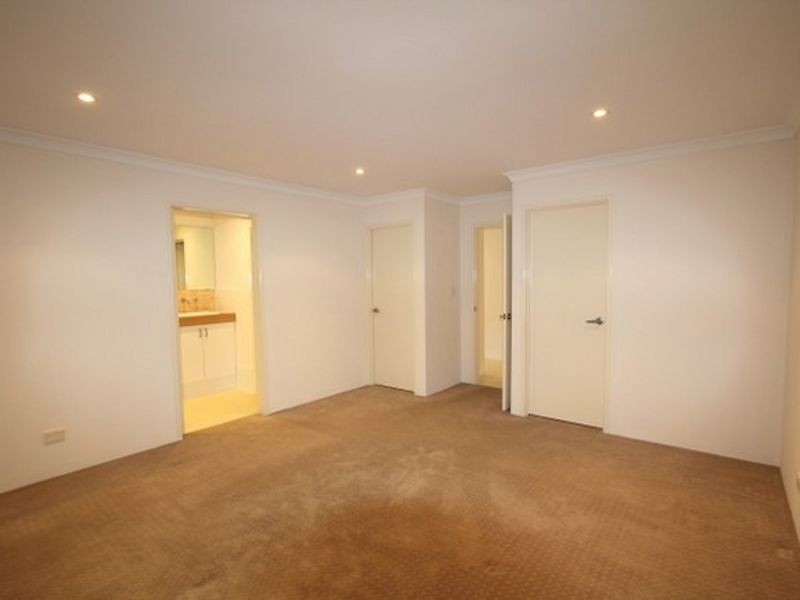 14 Shaftesbury Way, Wellard WA 6170