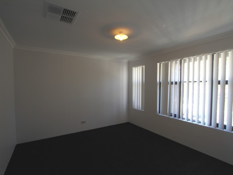 123 Bellingham Parade, Wellard WA 6170