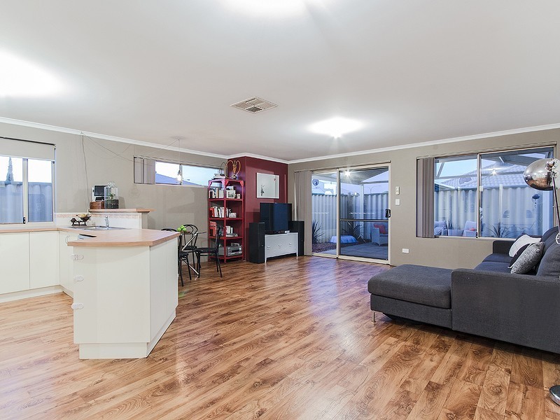 14 Warrior Pass, Bertram WA 6167