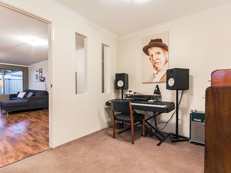 14 Warrior Pass, Bertram WA 6167