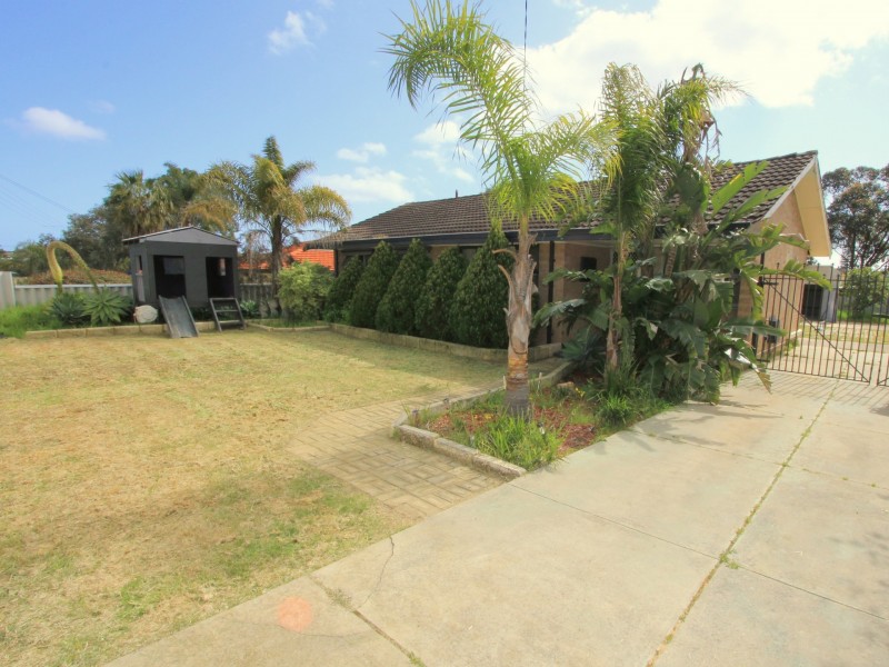 11 Farmer Way, Parmelia WA 6167