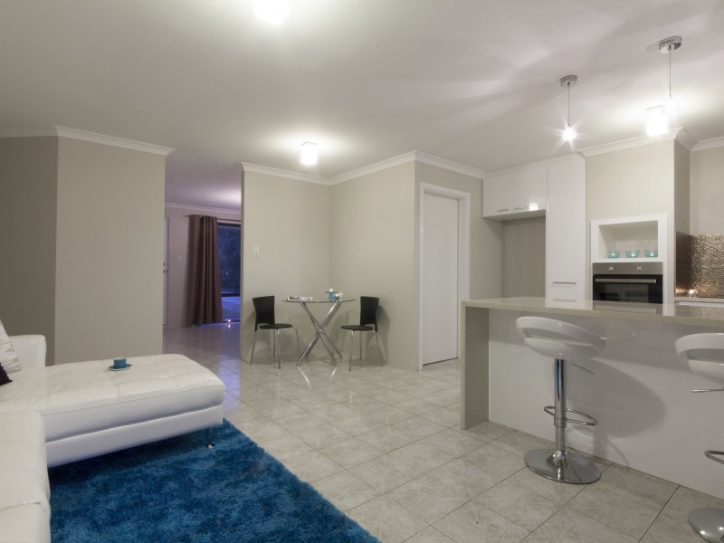 9 Robbins Retreat, Leda WA 6170