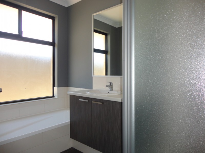 40 Brantwood Turn, Wellard WA 6170