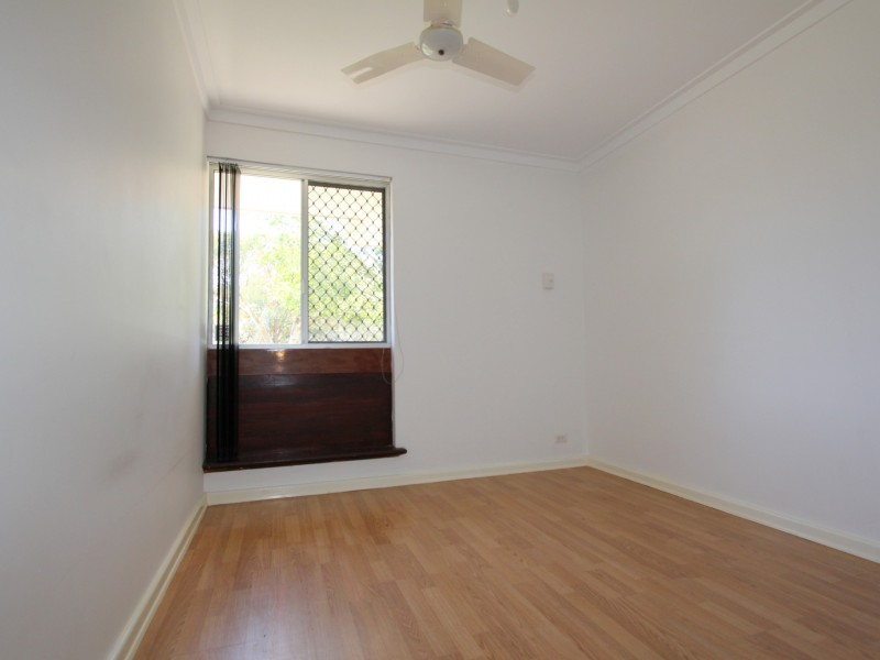 16 Dawson Way, Parmelia WA 6167