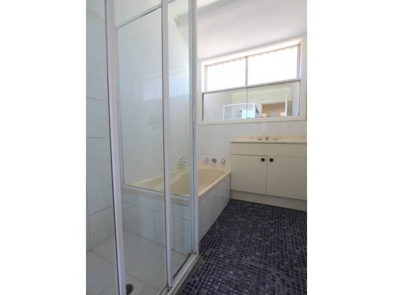 16 Dawson Way, Parmelia WA 6167