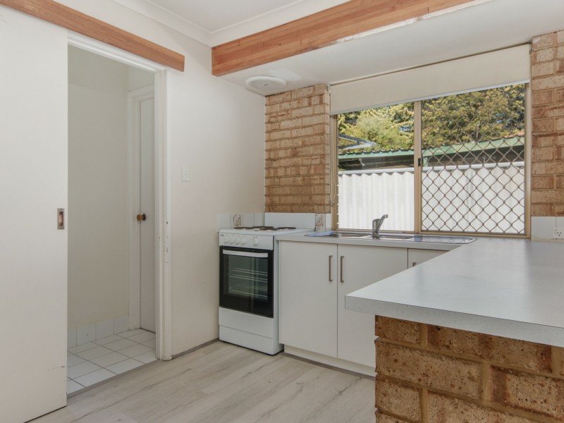 2 Riley Place, Leda WA 6170