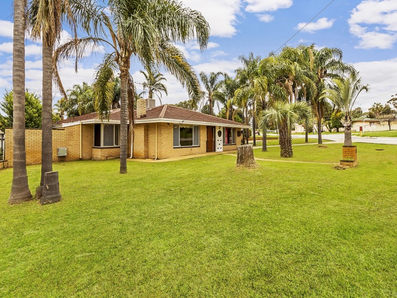 11 Littlemore Road, Orelia WA 6167