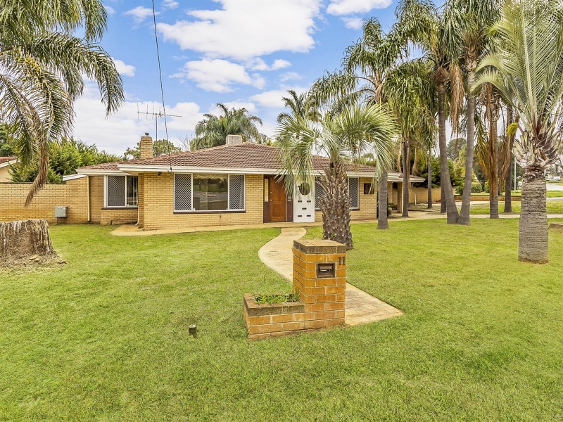 11 Littlemore Road, Orelia WA 6167