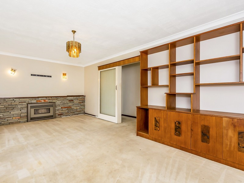 11 Littlemore Road, Orelia WA 6167
