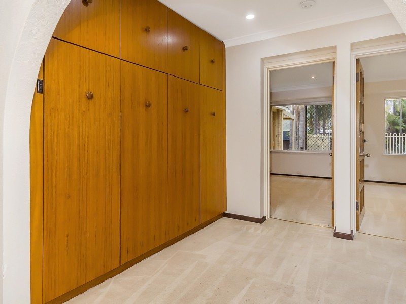 11 Littlemore Road, Orelia WA 6167