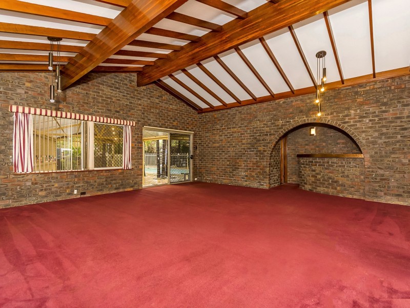 11 Littlemore Road, Orelia WA 6167