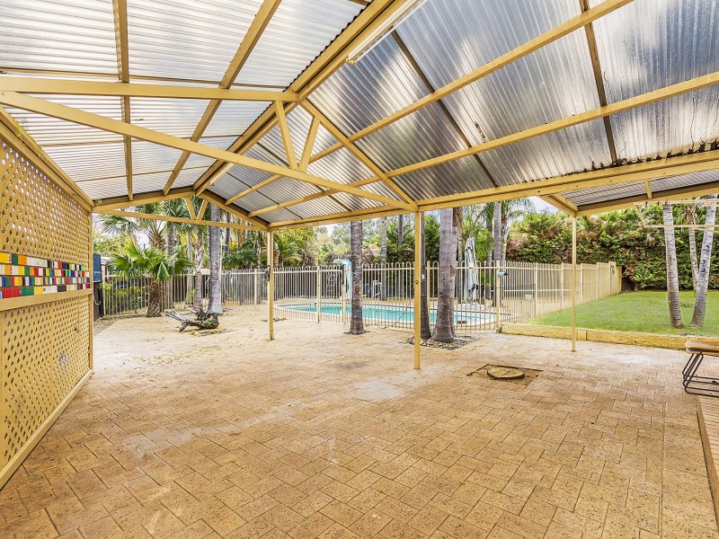 11 Littlemore Road, Orelia WA 6167
