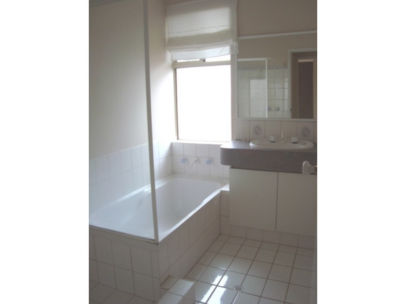 5 Gilling Place, Orelia WA 6167