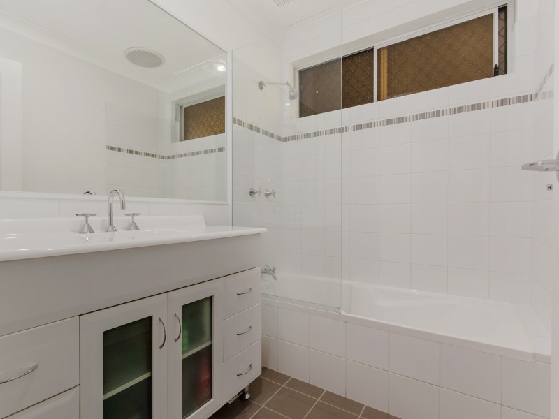 34 Chisham Avenue, Parmelia WA 6167