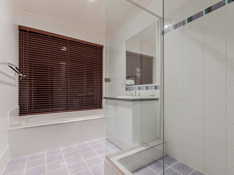 10 Addingham Crescent, Bertram WA 6167