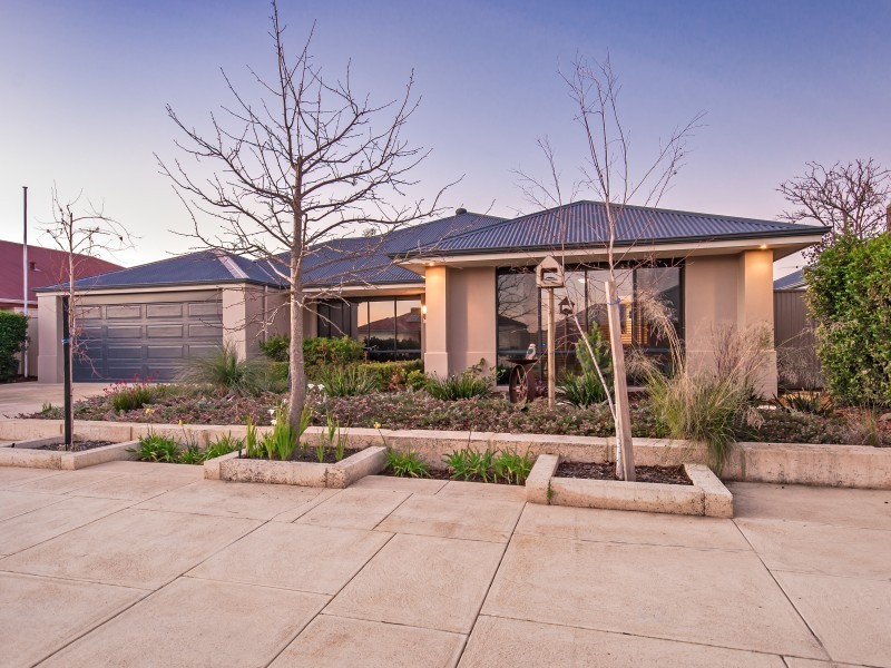 10 Addingham Crescent, Bertram WA 6167