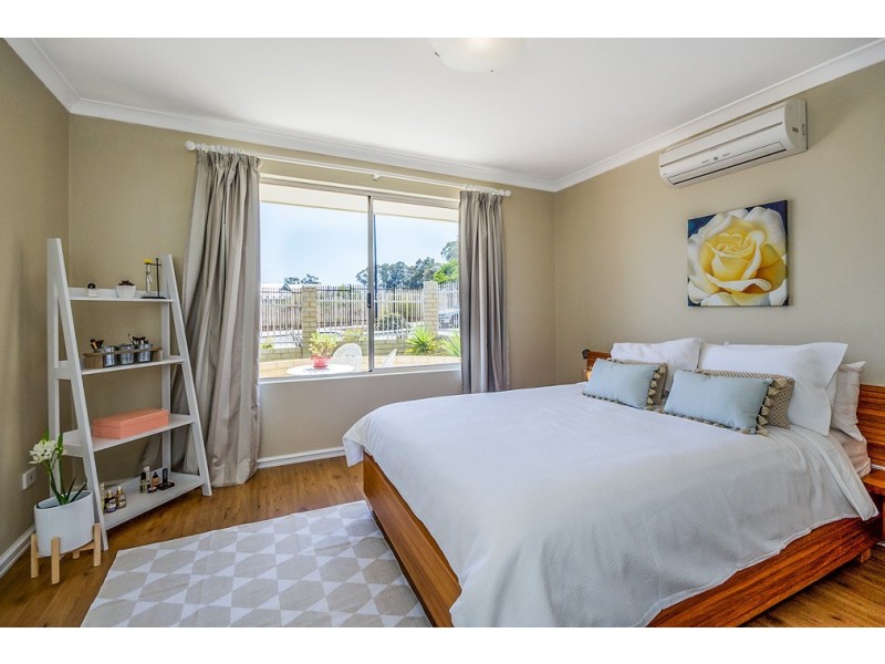 18 Abingdon Crescent, Wellard WA 6170