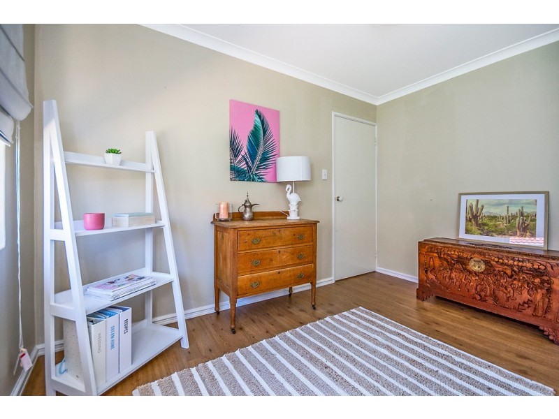 18 Abingdon Crescent, Wellard WA 6170