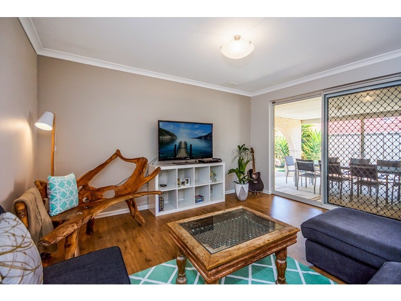 18 Abingdon Crescent, Wellard WA 6170