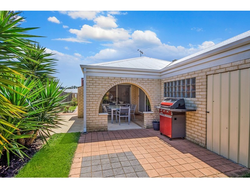 18 Abingdon Crescent, Wellard WA 6170