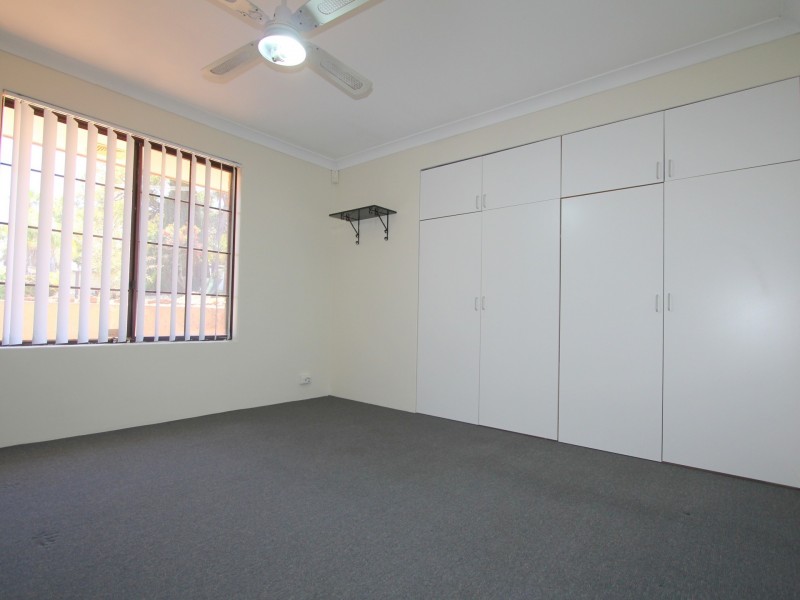 2 Fordred Place, Parmelia WA 6167