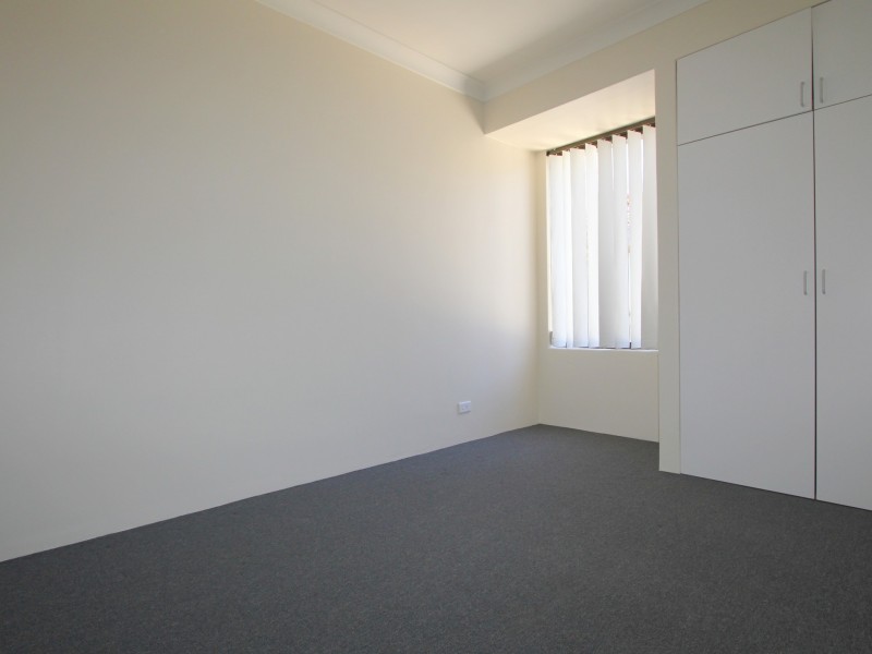 2 Fordred Place, Parmelia WA 6167