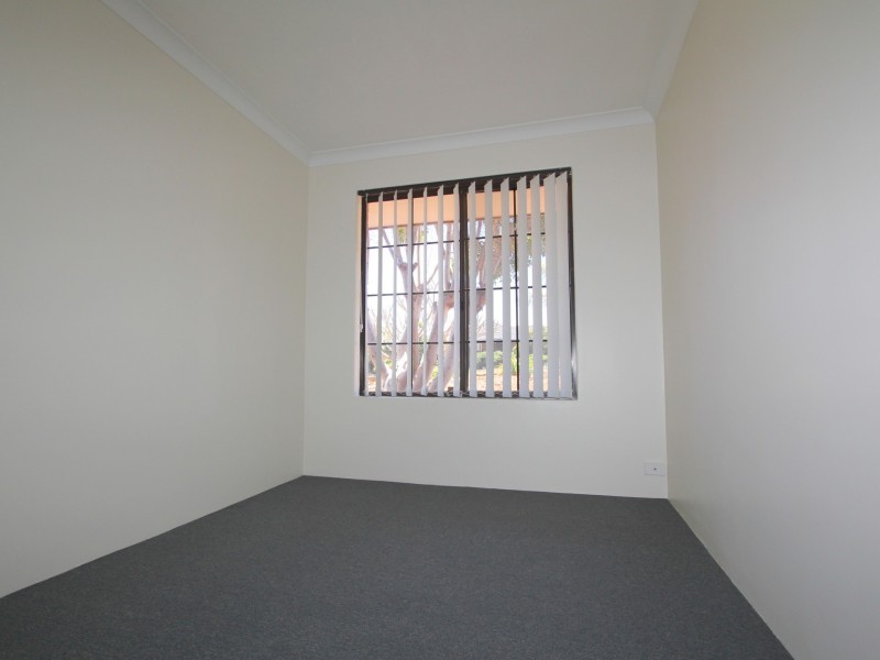 2 Fordred Place, Parmelia WA 6167