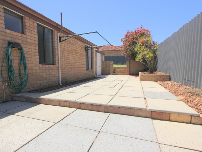 2 Fordred Place, Parmelia WA 6167