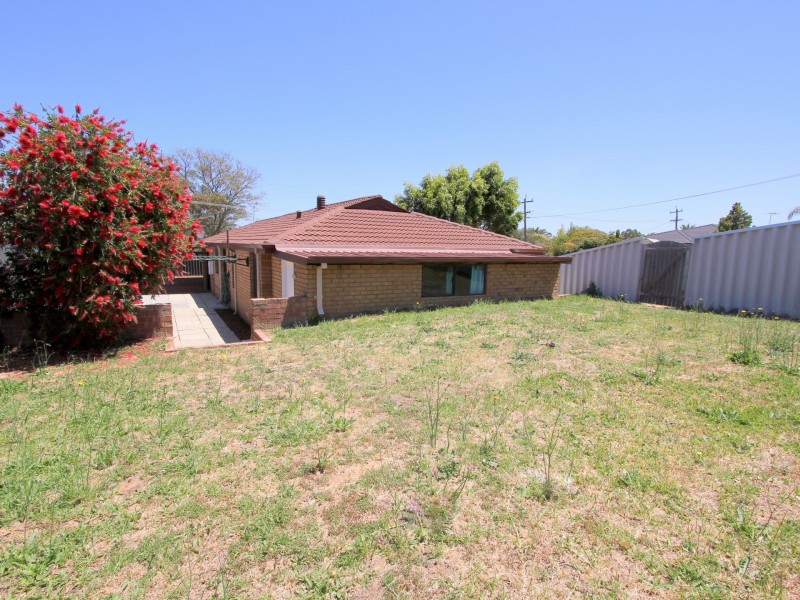 2 Fordred Place, Parmelia WA 6167