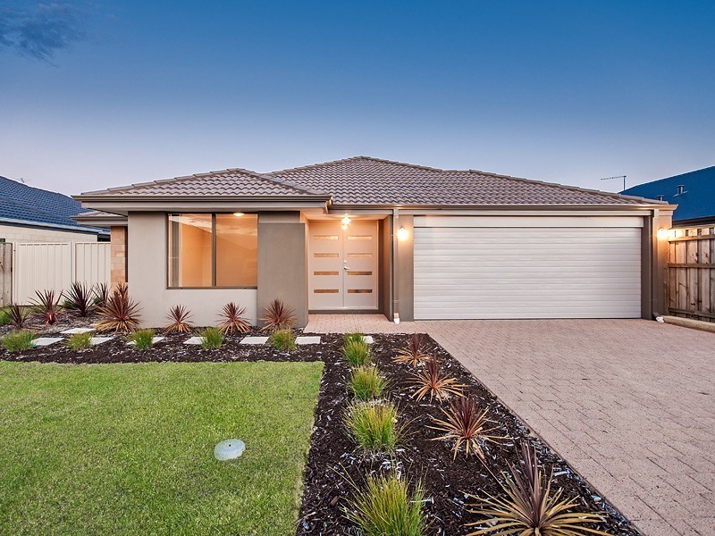 14 Peridot Pass, Wellard WA 6170