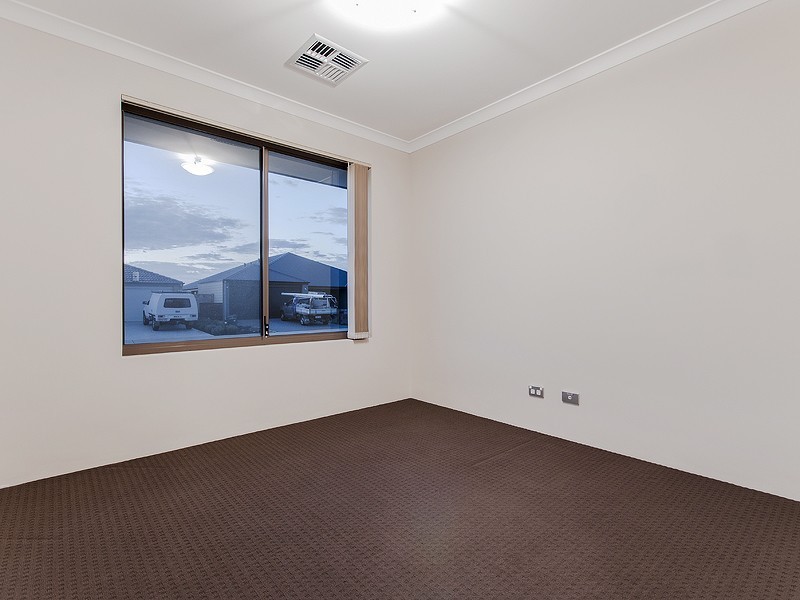 14 Peridot Pass, Wellard WA 6170