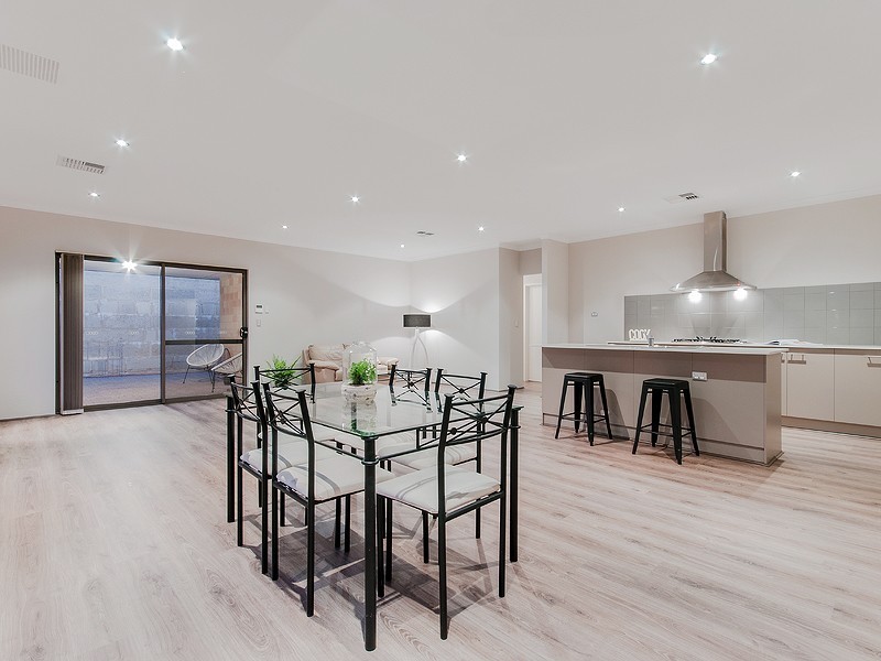 14 Peridot Pass, Wellard WA 6170