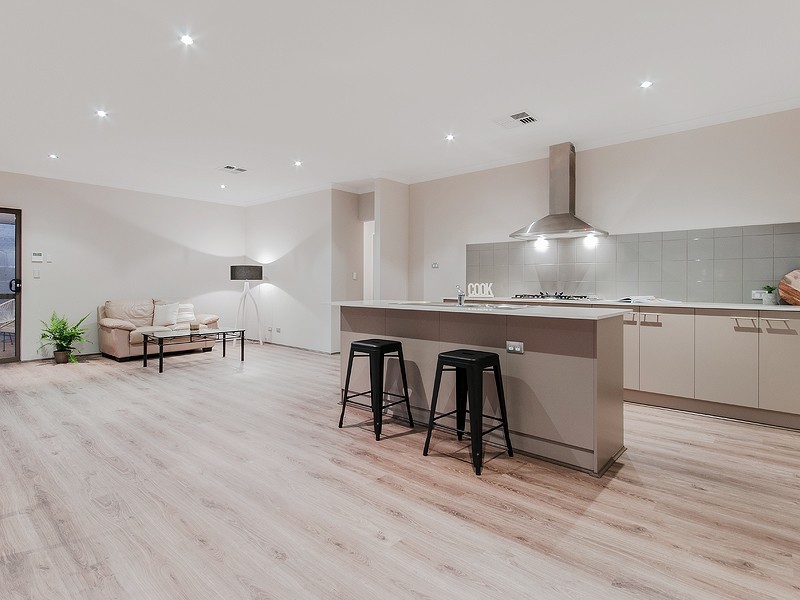 14 Peridot Pass, Wellard WA 6170