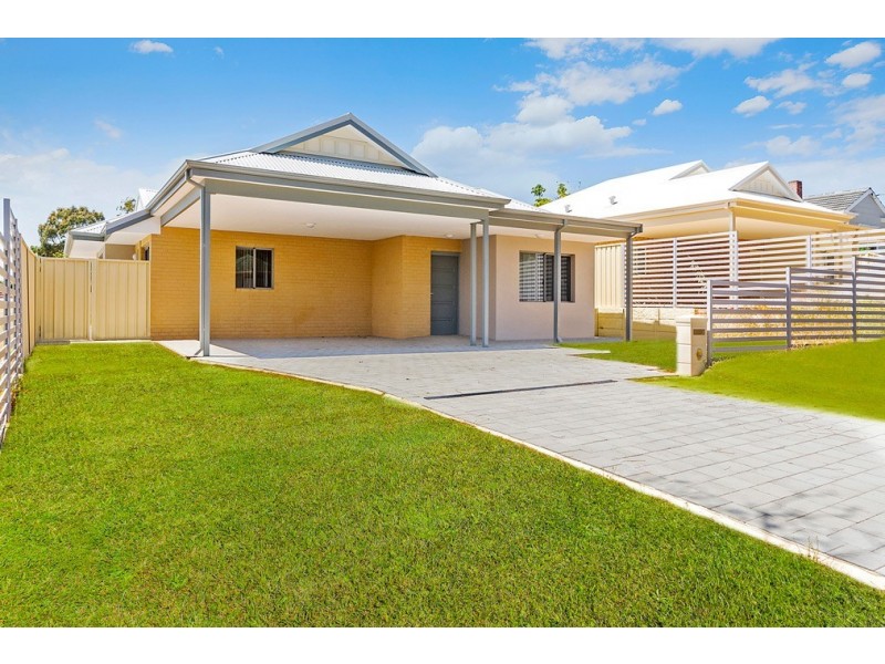 8 Waddingham Way, Medina WA 6167