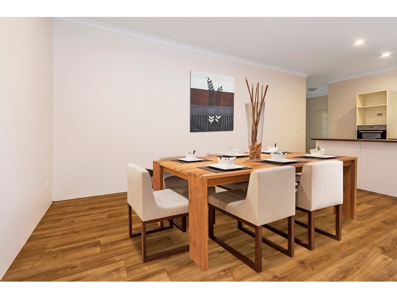 8 Waddingham Way, Medina WA 6167