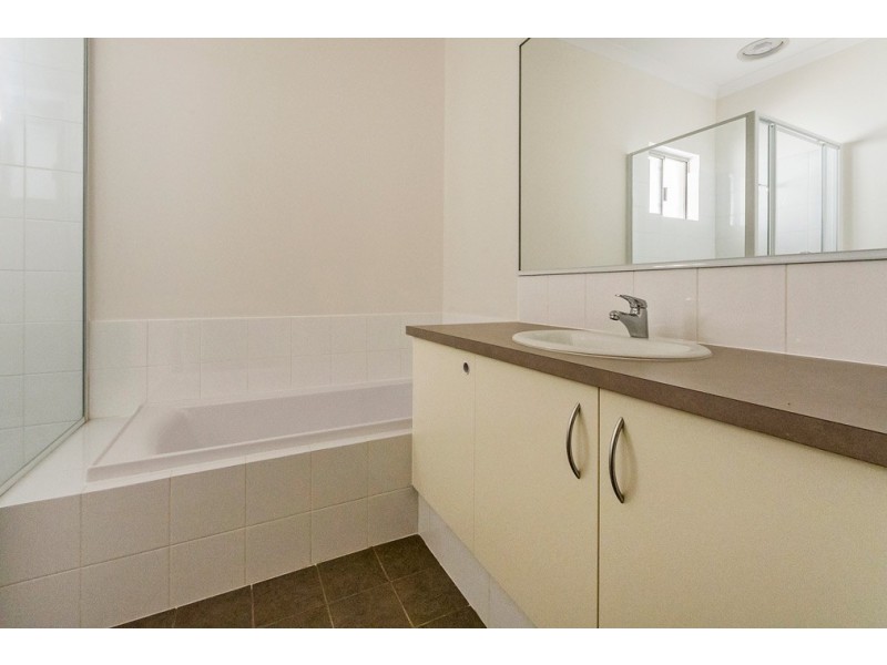 8 Waddingham Way, Medina WA 6167