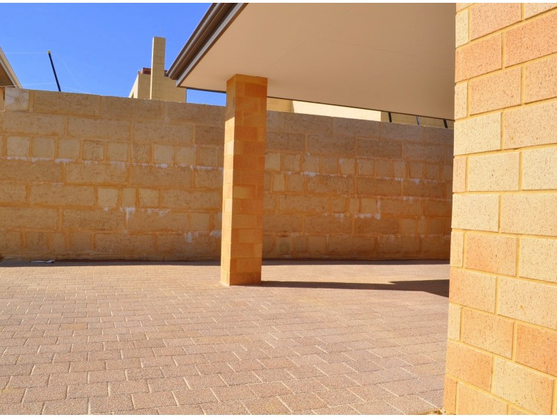 14 Peridot Pass, Wellard WA 6170