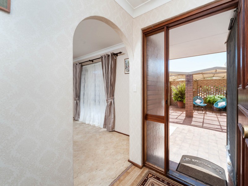 5 Caspian Mews, Waikiki WA 6169