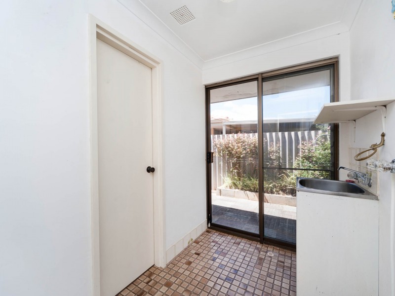 5 Caspian Mews, Waikiki WA 6169