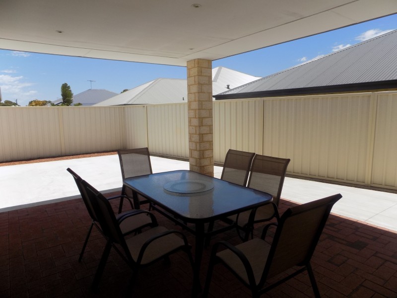 14 Peacock Avenue, Singleton WA 6175