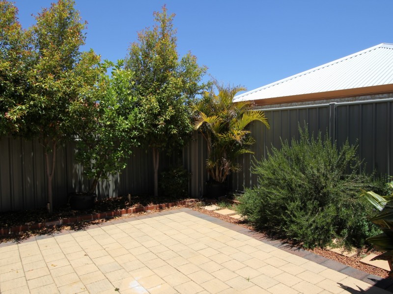 26 Abingdon Crescent, Wellard WA 6170