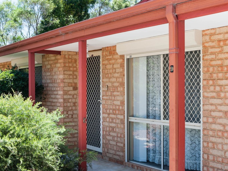 9 Beacham Crescent, Medina WA 6167