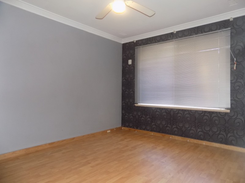 25 Maycock Place, Orelia WA 6167