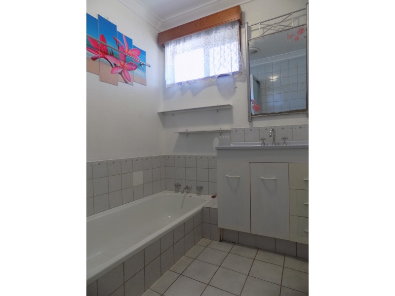 25 Maycock Place, Orelia WA 6167