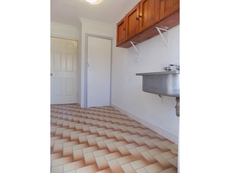 25 Maycock Place, Orelia WA 6167