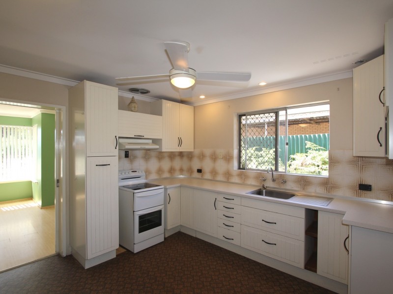 8 Pudney Place, Orelia WA 6167